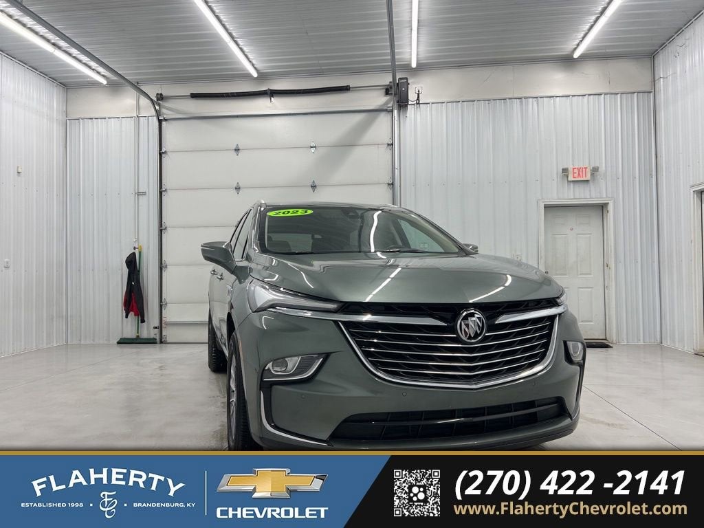 2023 Buick Enclave Essence