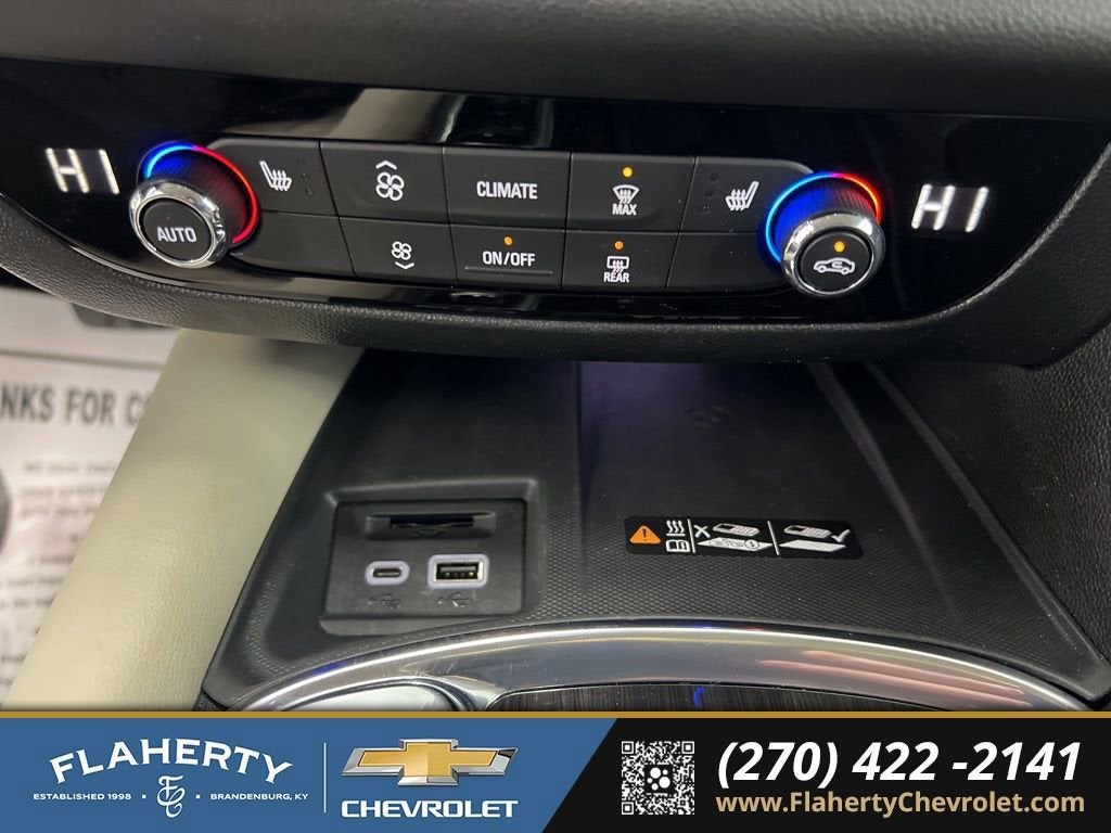 2023 Buick Enclave Essence