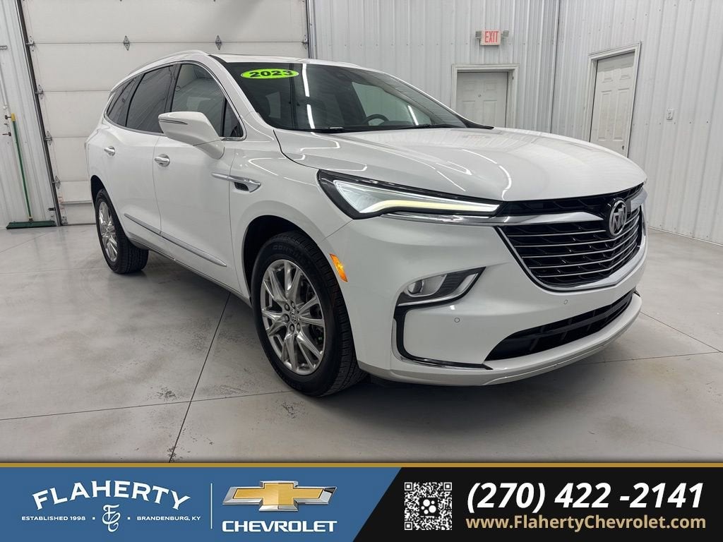 2023 Buick Enclave Essence
