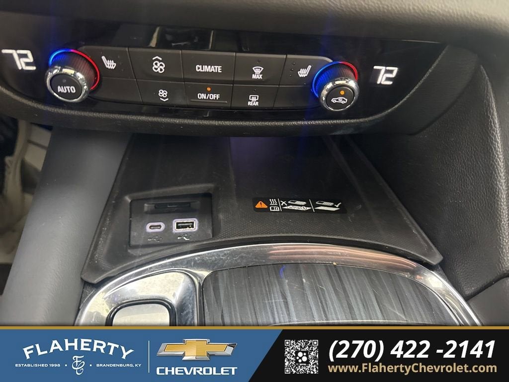 2023 Buick Enclave Essence