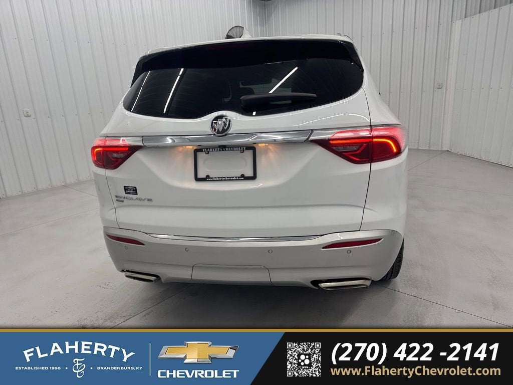 2023 Buick Enclave Essence