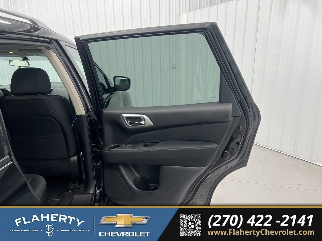 2017 Nissan Pathfinder S
