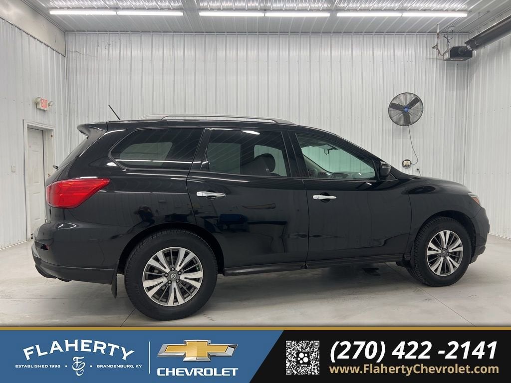 2017 Nissan Pathfinder S