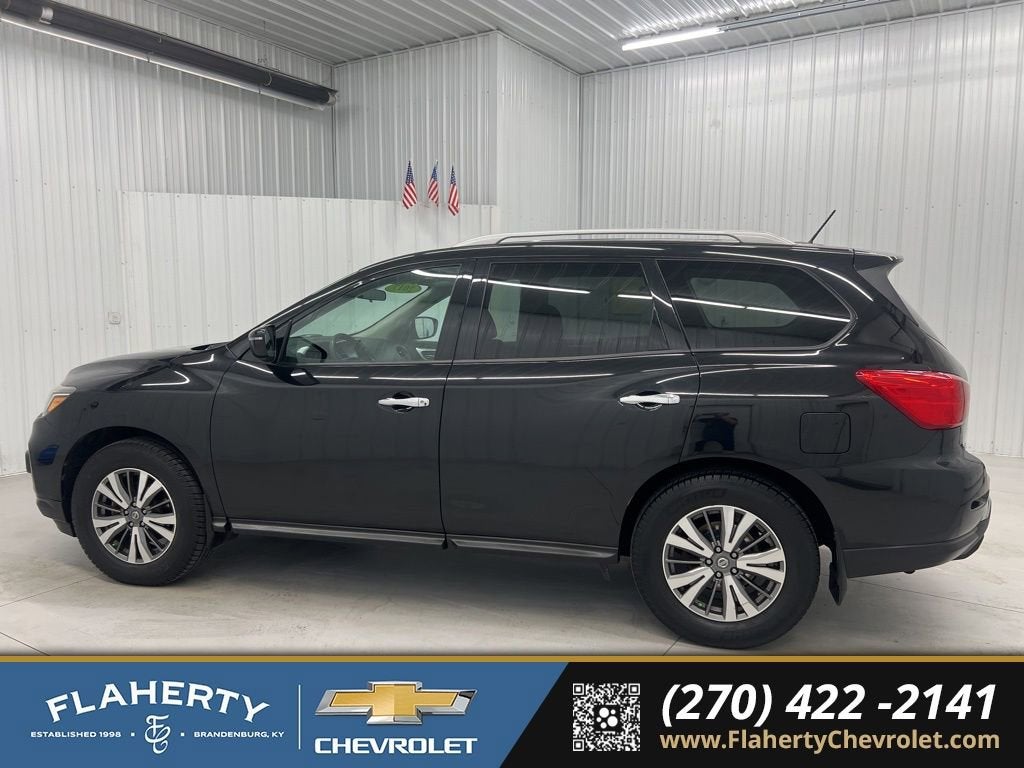 2017 Nissan Pathfinder S