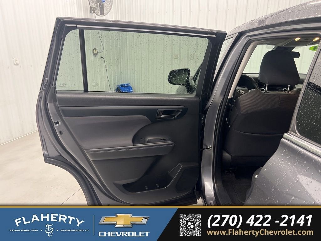 2024 Toyota Highlander LE