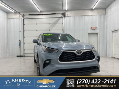 2024 Toyota Highlander LE