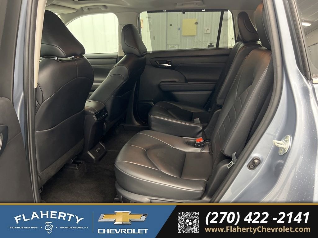 2024 Toyota Highlander LE