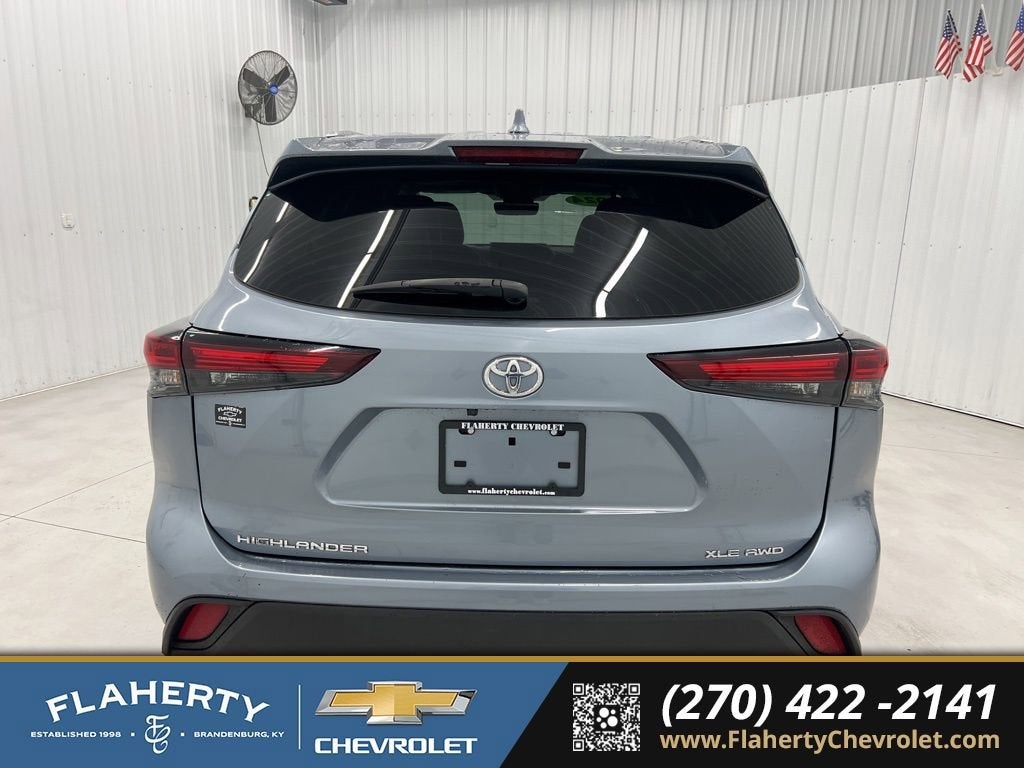 2024 Toyota Highlander LE