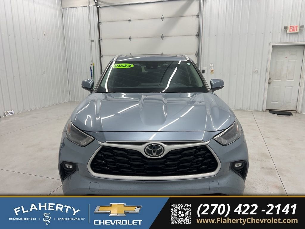 2024 Toyota Highlander LE