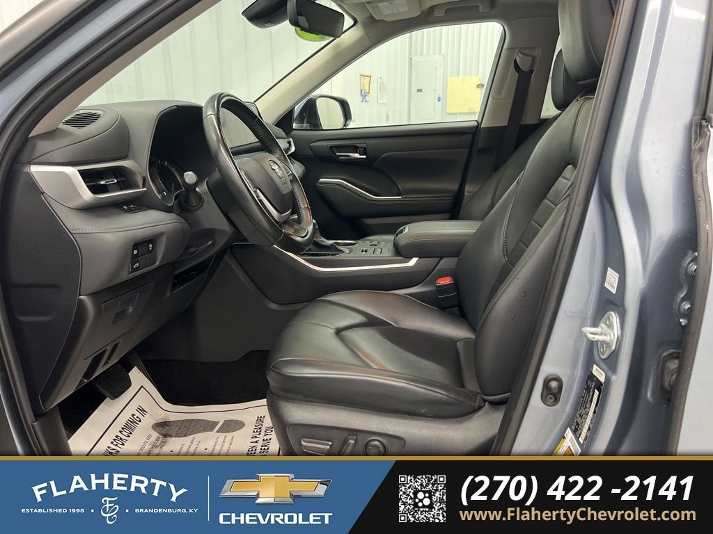 2024 Toyota Highlander LE