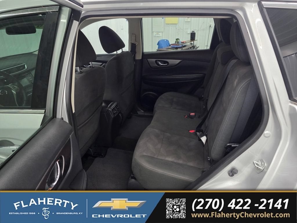 2016 Nissan Rogue SV